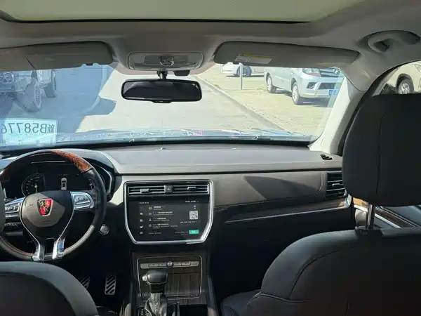 Roewe RX8 2018