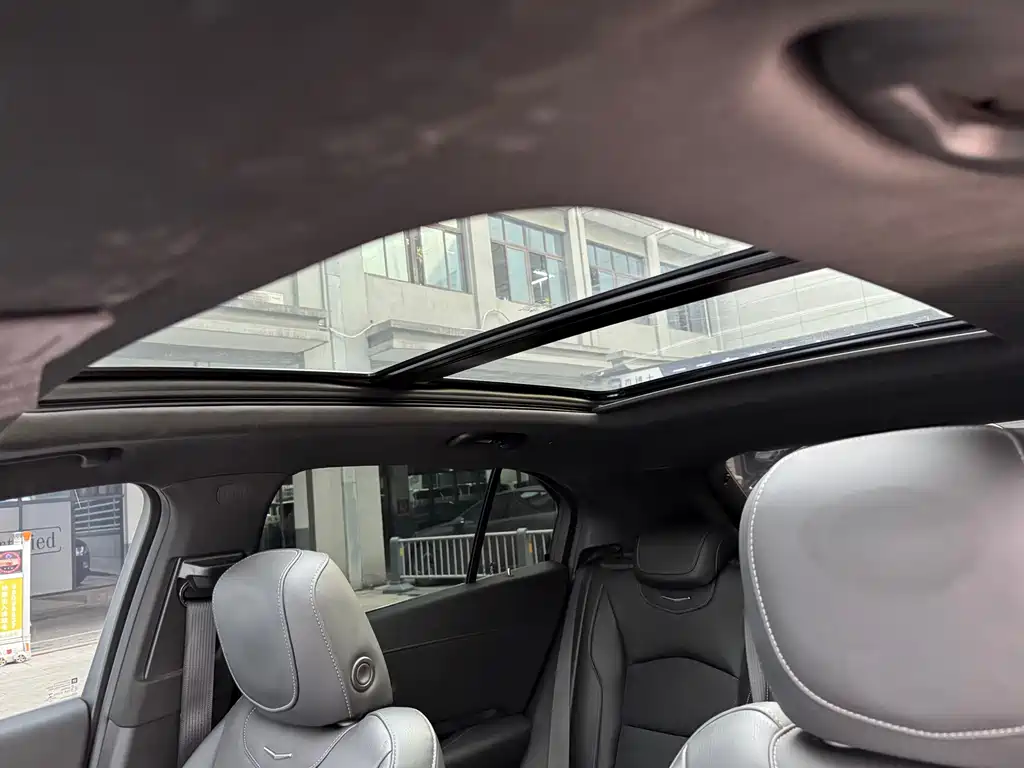 Cadillac XT4 2022 — фото 28