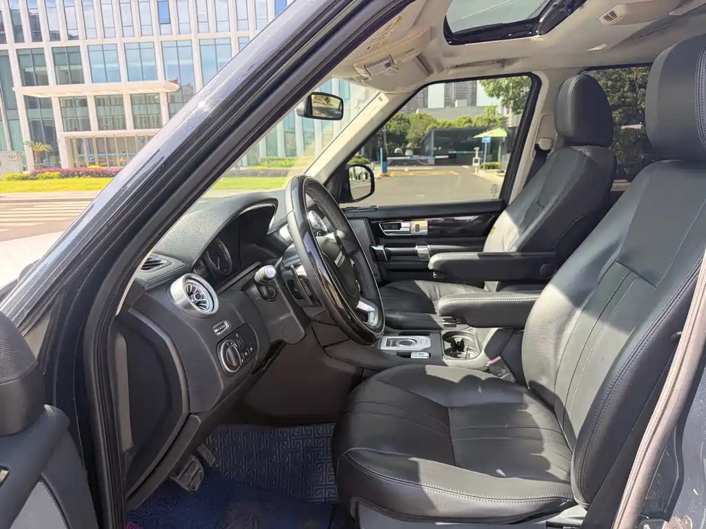 Land Rover Discovery 2014 — фото 21