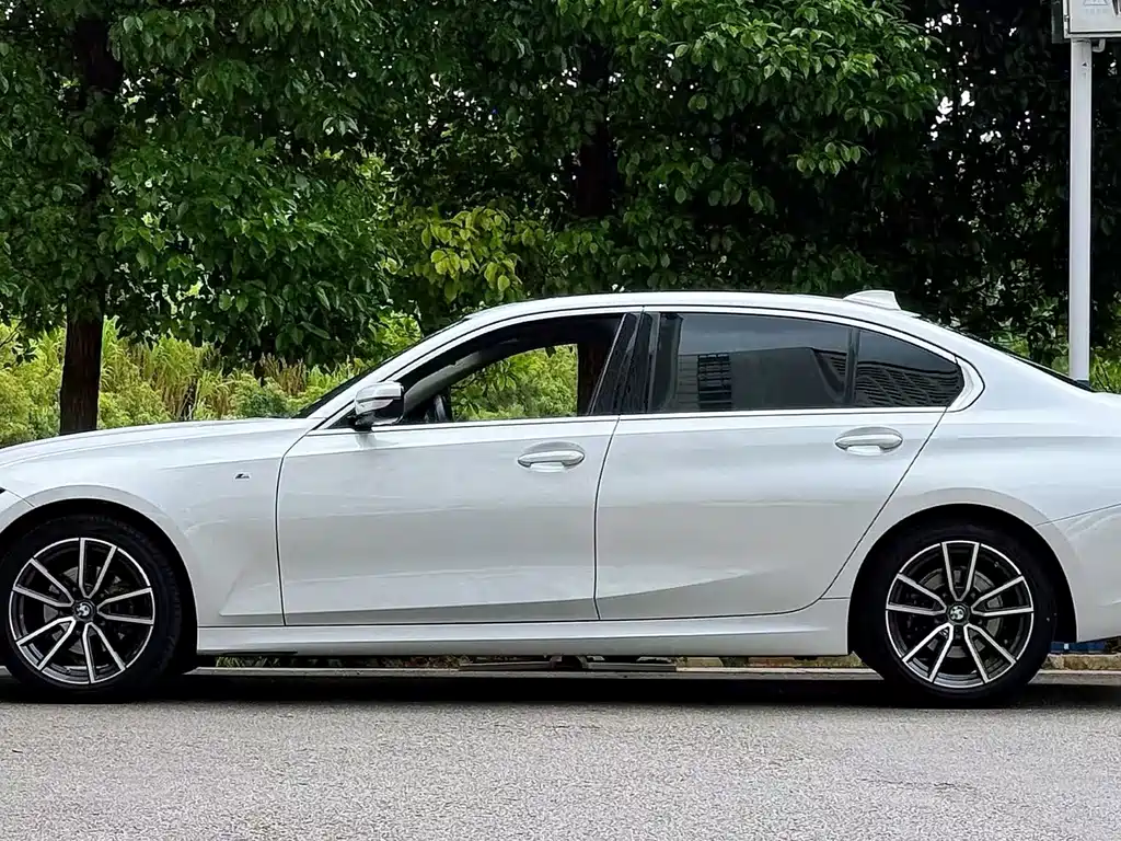 BMW 3 Series 2022