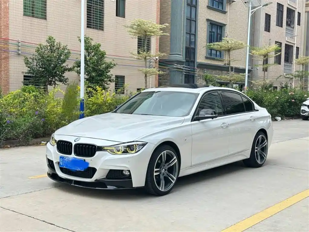 BMW 3 Series 2013 — фото 1