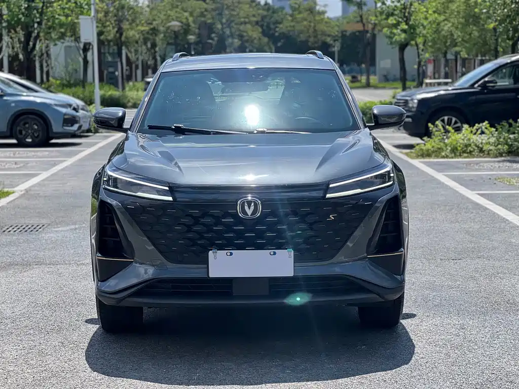 Changan CS75 PLUS 2022 — фото 2