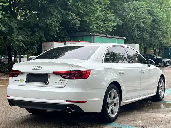 Audi A4L 2017