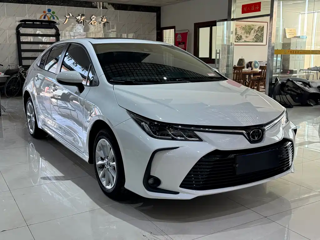 Toyota Corolla 2022 — фото 3