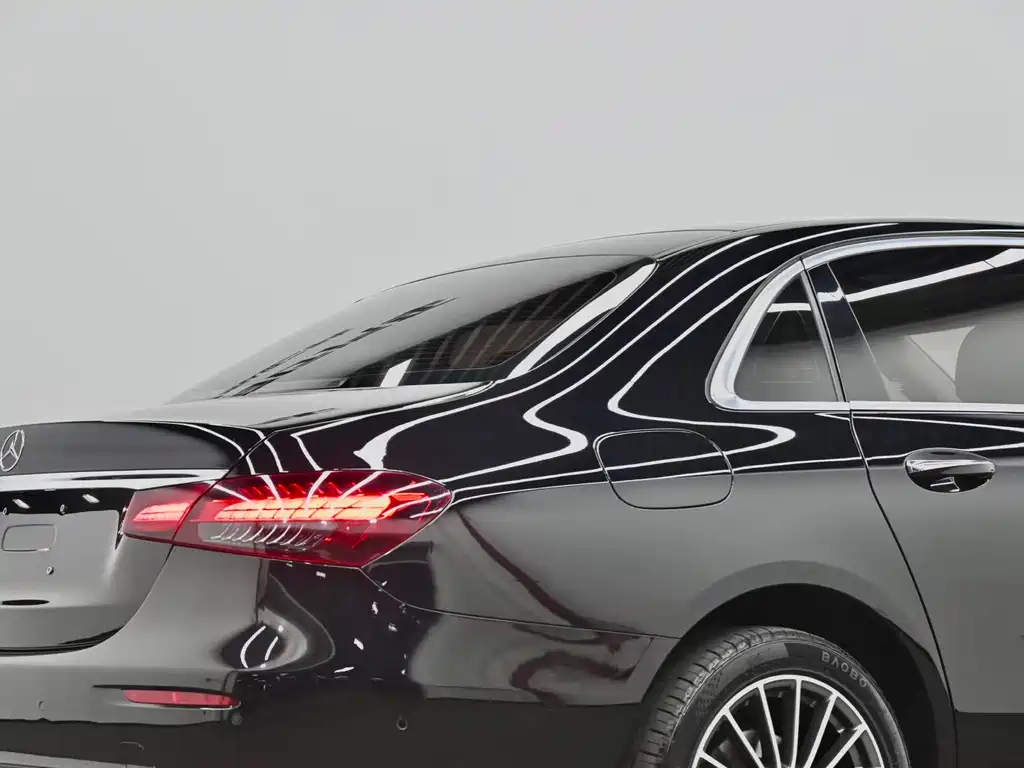 Mercedes-Benz E-Class 2023 — фото 8