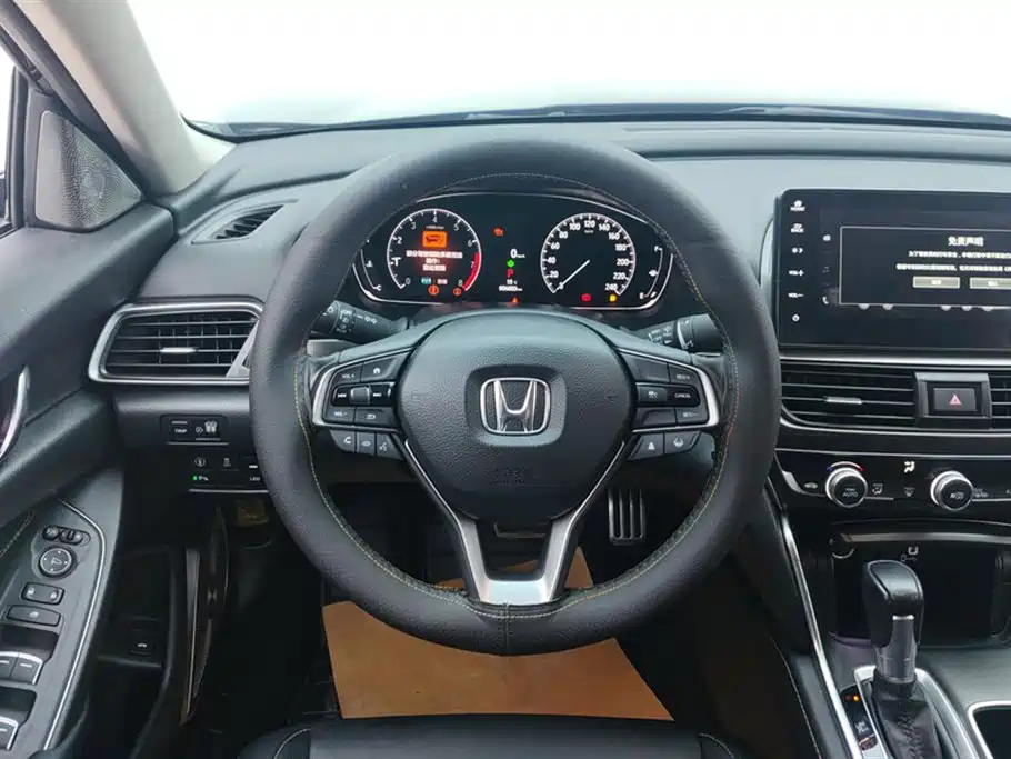 Honda Accord 2022 — фото 15