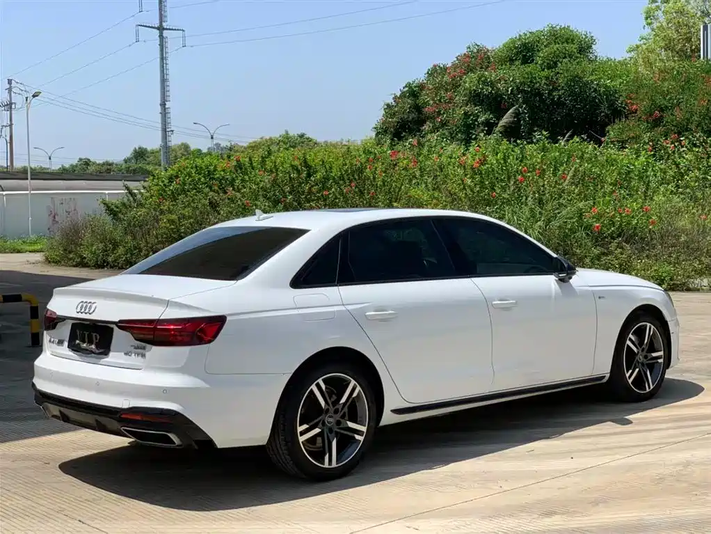 Audi A4L 2021