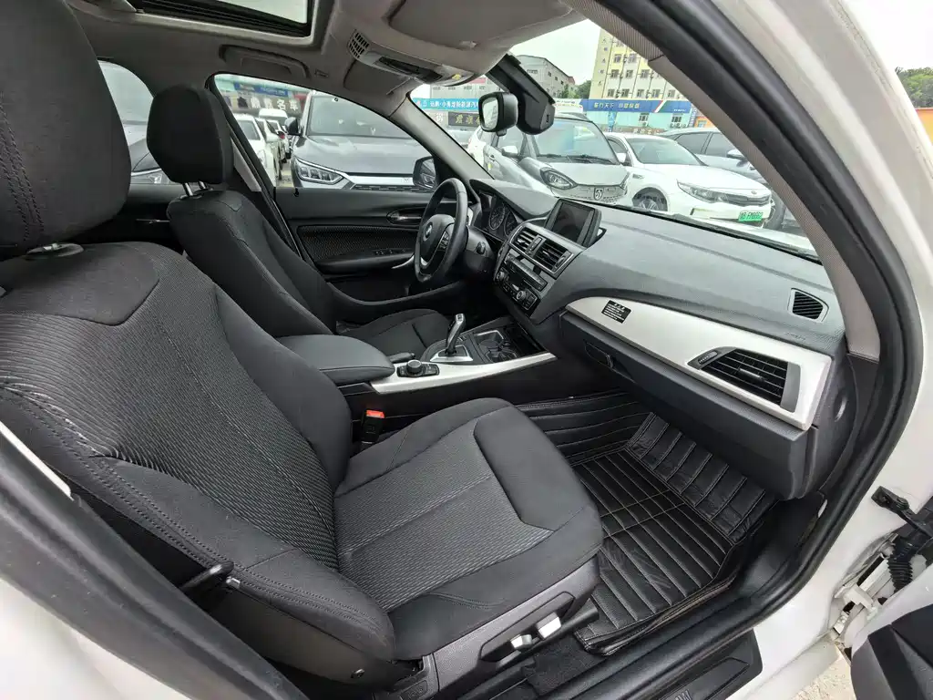 BMW 1 Series 2016 — фото 10