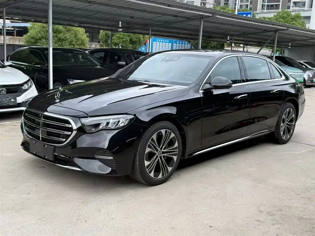 Mercedes-Benz E-Class 2026 — фото 1