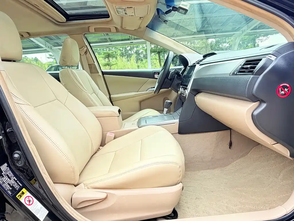 Toyota Camry 2013 — фото 14