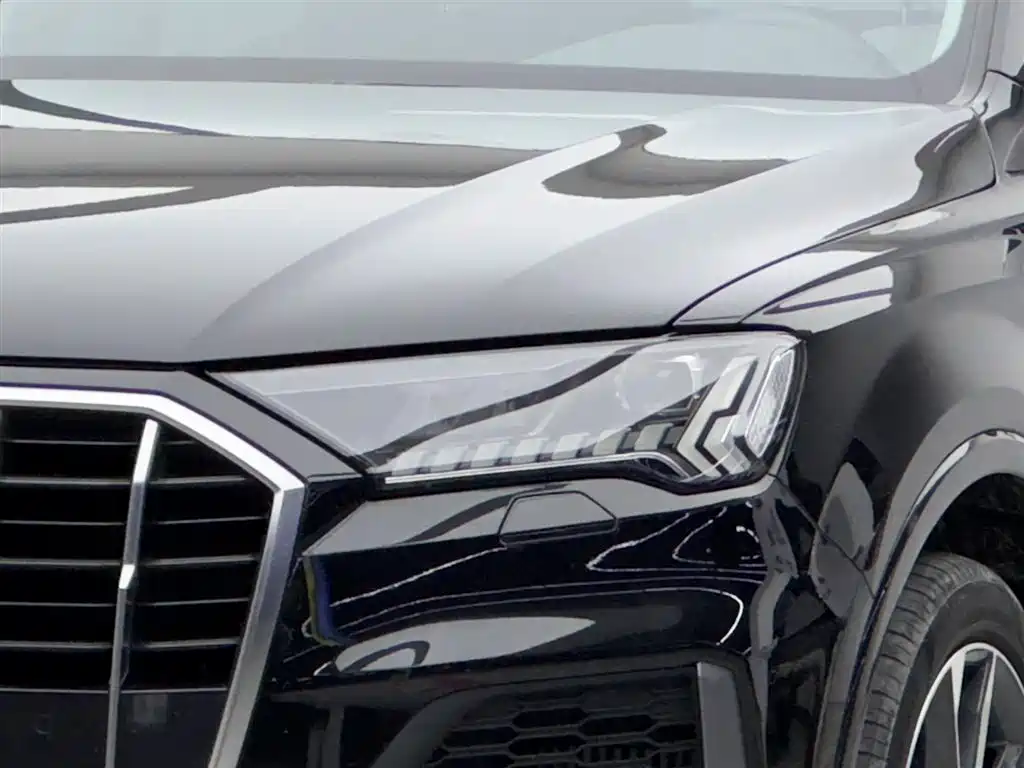 Audi Q7 2023 — фото 3