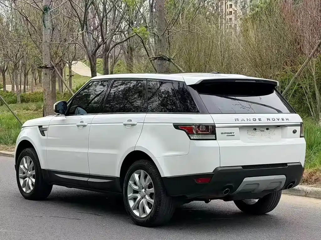 Land Rover Range Rover Sport 2015 — фото 8