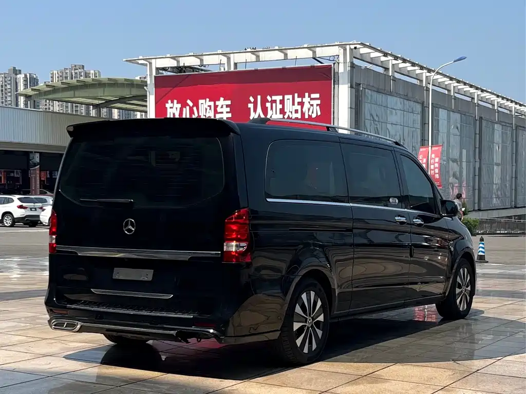 Mercedes-Benz Vito 2023 — фото 14