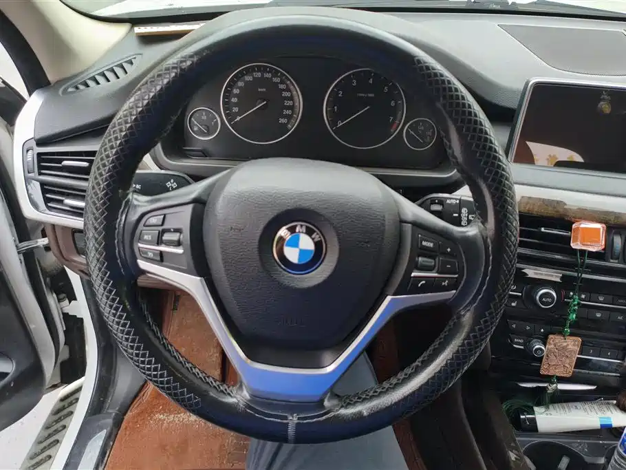 BMW X5 2017 — фото 14