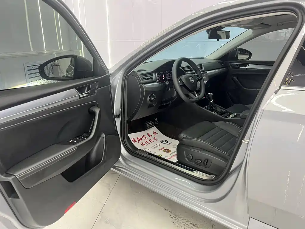 Skoda Superb 2023