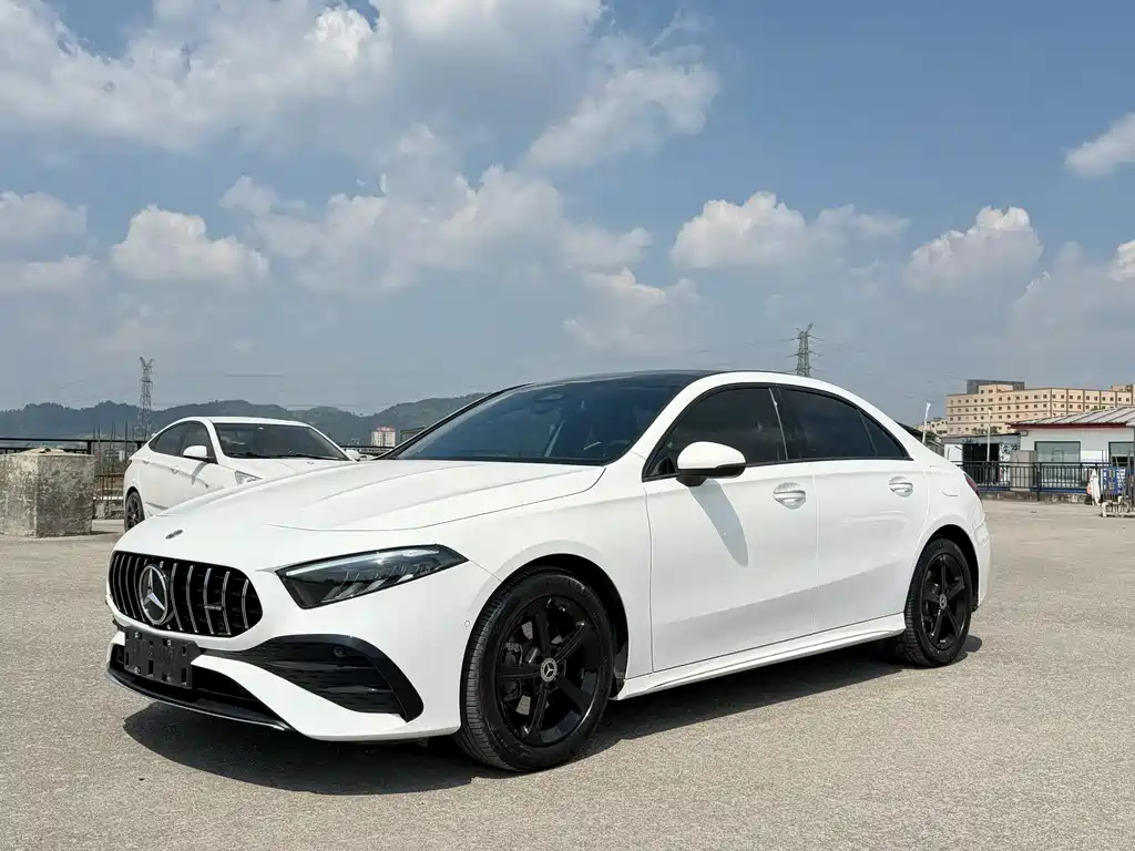Mercedes-Benz A-Class 2024 — фото 1