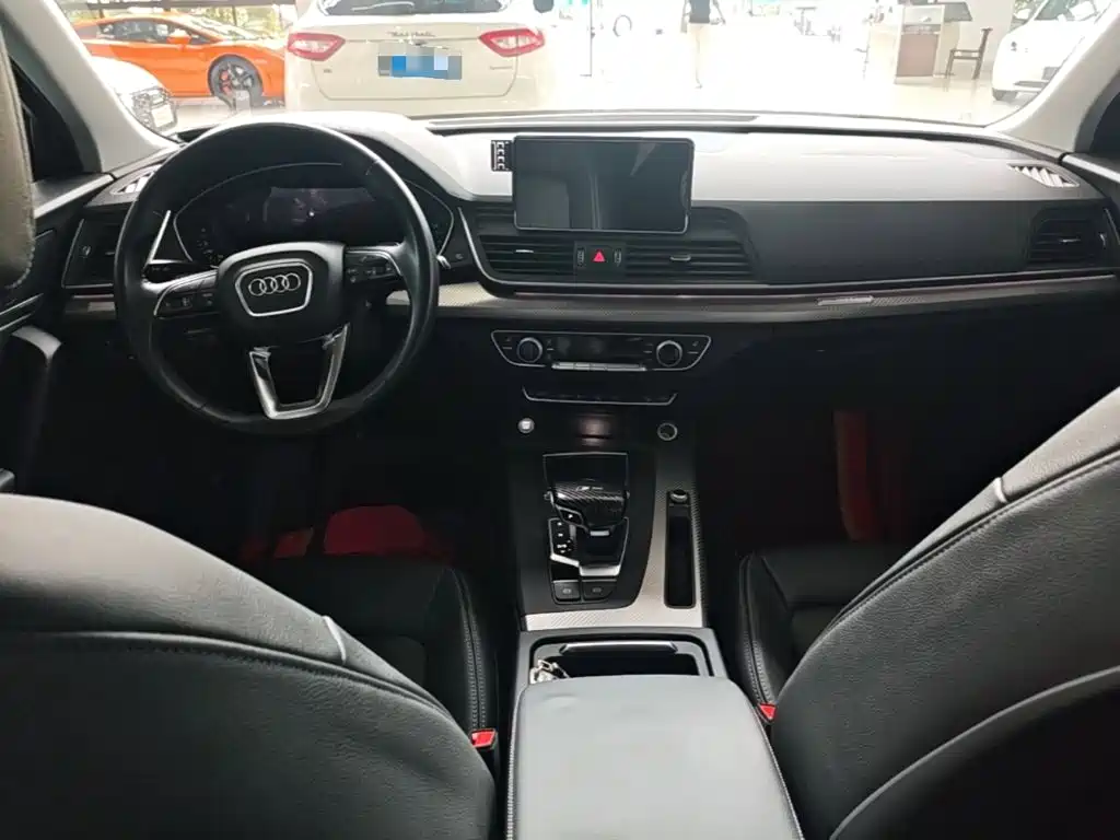 Audi Q5L 2021 — фото 10