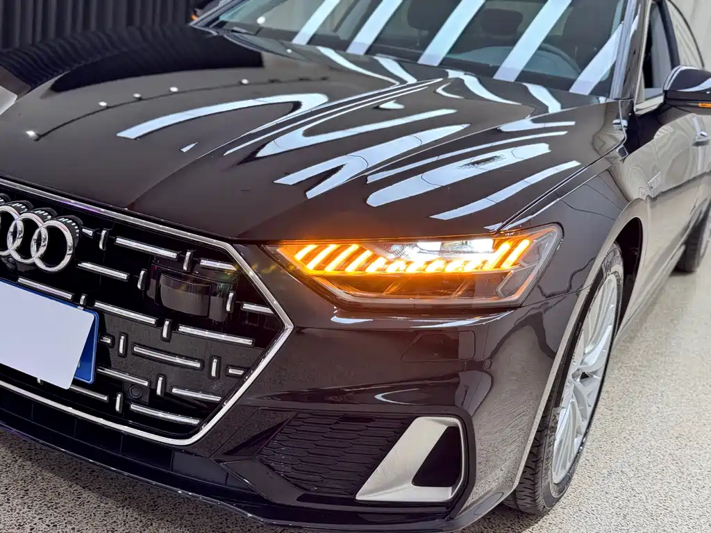 Audi A7L 2023 — фото 39