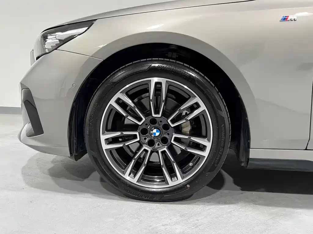 BMW 5 Series 2024