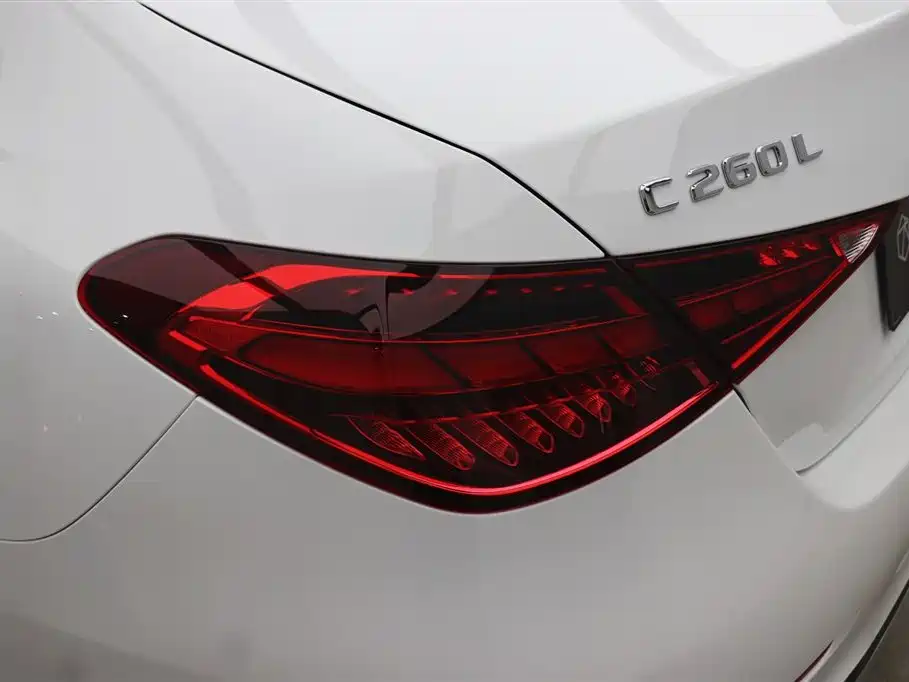 Mercedes-Benz C-Class 2025 — фото 25
