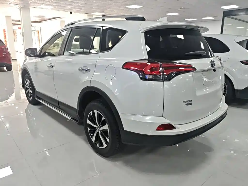 Toyota RAV4 2017