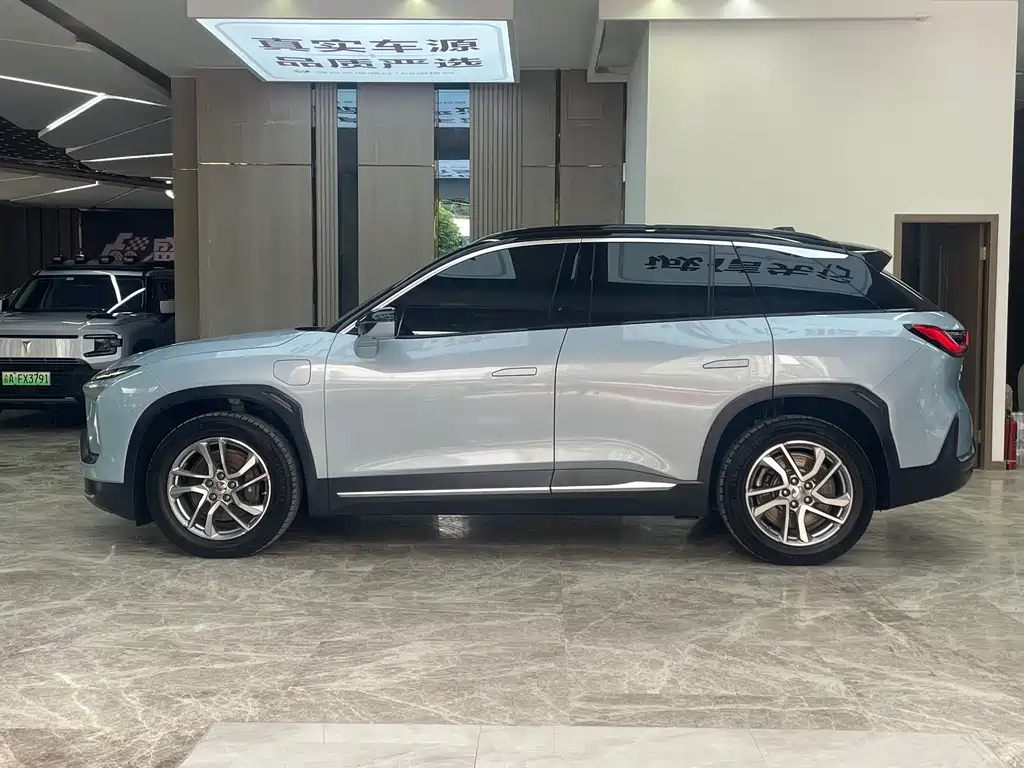 NIO ES6 2021