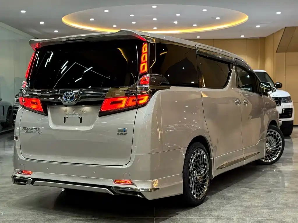 Toyota Vellfire 2020 — фото 9
