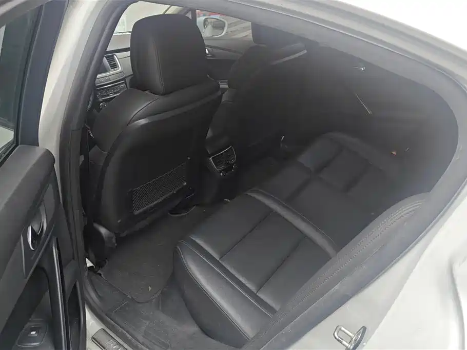 Peugeot 508 2012 — фото 11