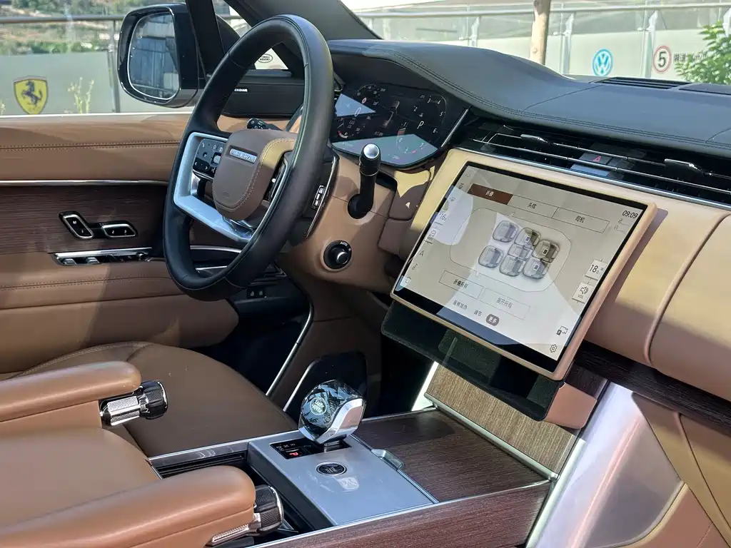 Land Rover Range Rover 2025 — фото 11