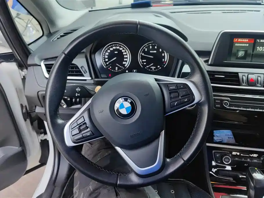 BMW 2 Series Active Tourer 2019 — фото 15