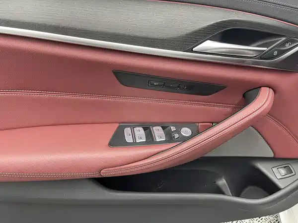 BMW 5 Series 2023