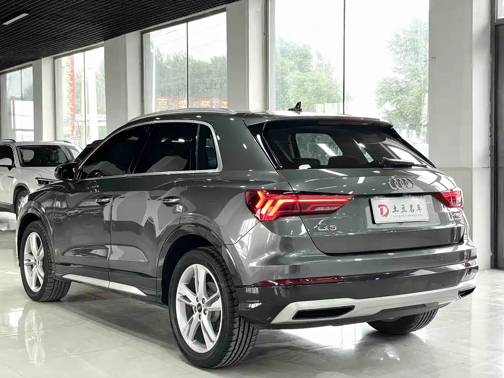 Audi Q3 2023 — фото 4