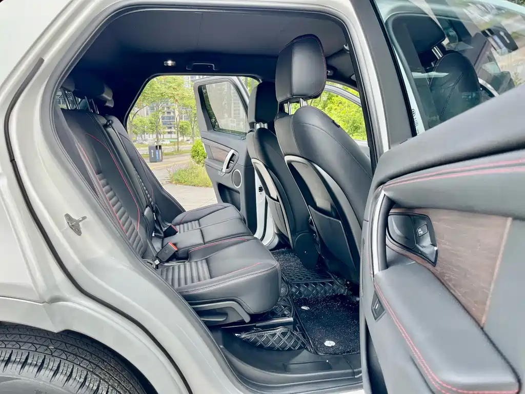 Land Rover Discovery Sport 2020 — фото 18