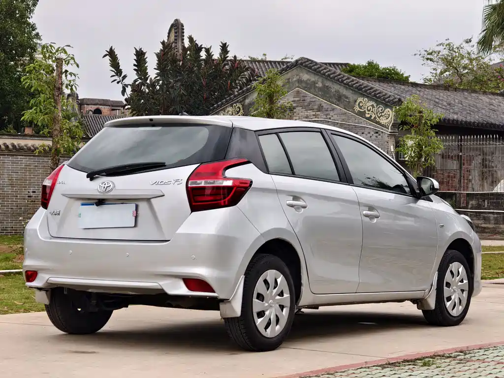 Toyota Vios FS 2017 — фото 13