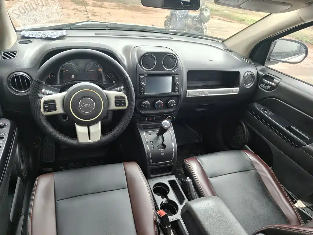 Jeep Compass 2015 — фото 6