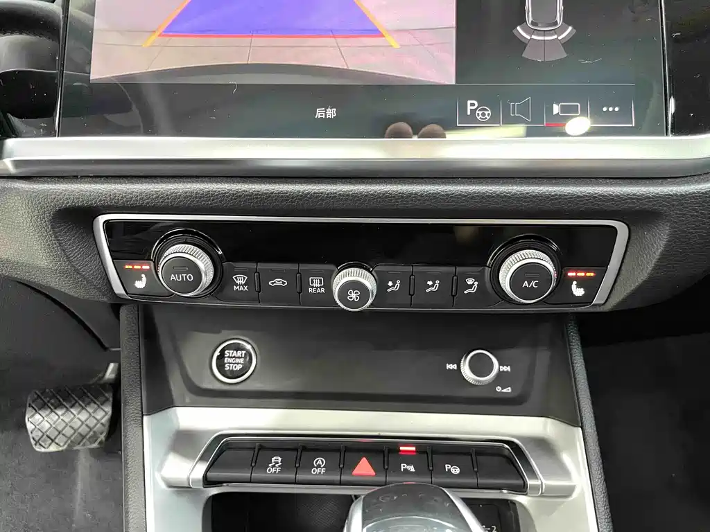Audi Q3 2023 — фото 12