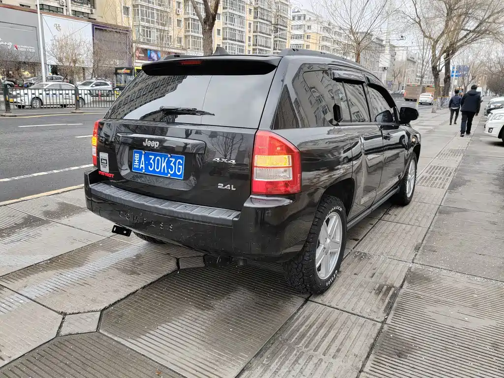 Jeep Compass 2010 — фото 6