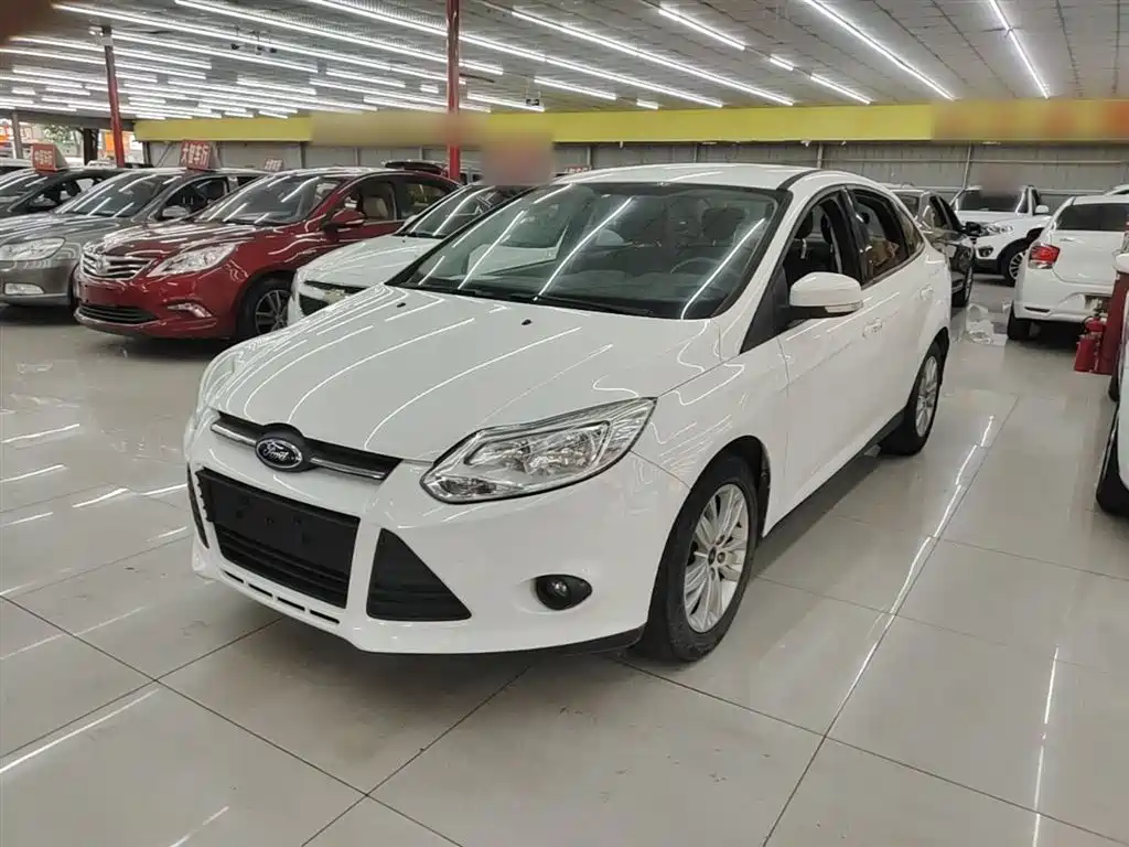 Ford Focus 2014 — фото 1