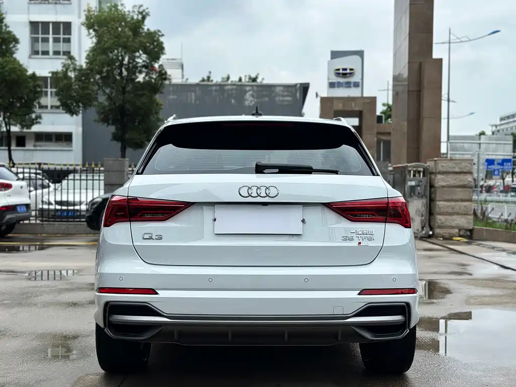 Audi Q3 2022