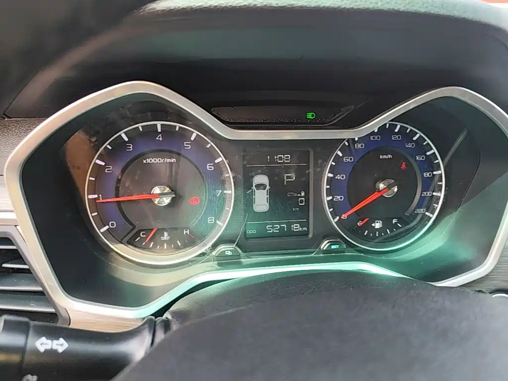 Geely Vision X3 2018 — фото 12