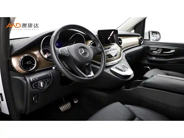 Mercedes-Benz V-Class 2024
