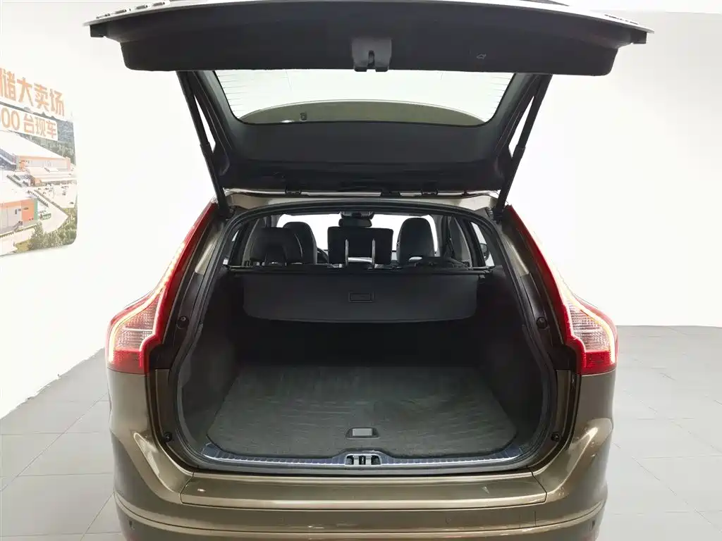 Volvo XC60 2015 — фото 16
