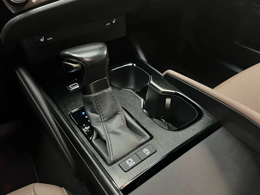 Lexus ES 2023 — фото 15