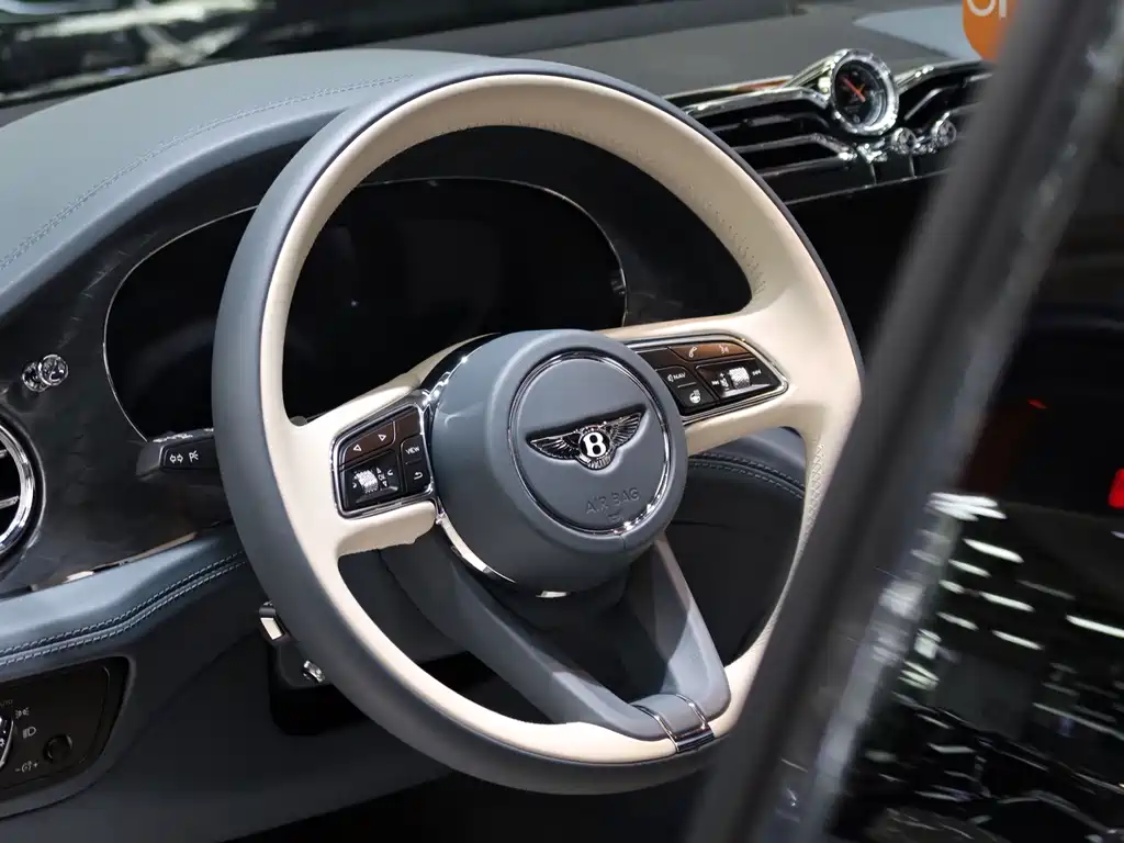 Bentley Bentayga 2022