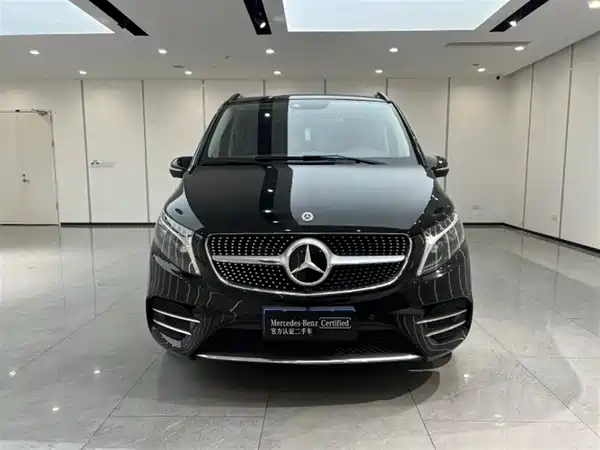 Mercedes-Benz V-Class 2025