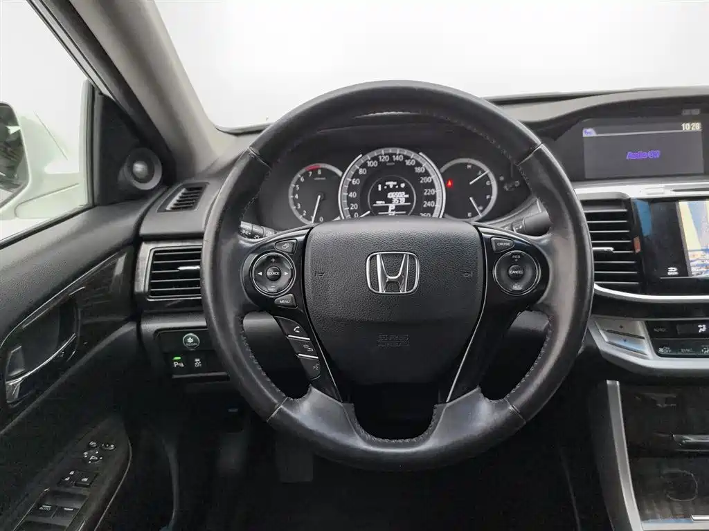 Honda Accord 2014 — фото 11