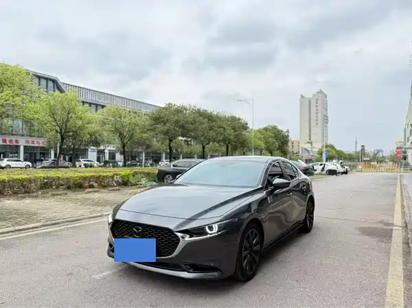 Mazda 3 Axela 2024