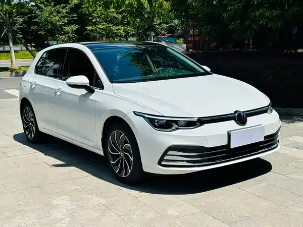 Volkswagen Golf 2023