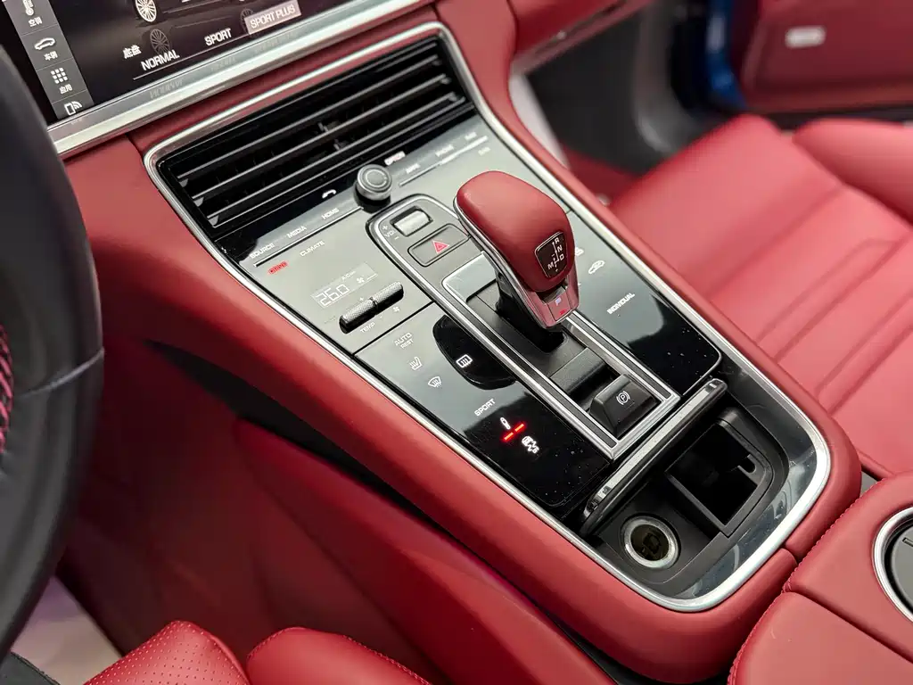 Porsche Panamera 2017 — фото 17
