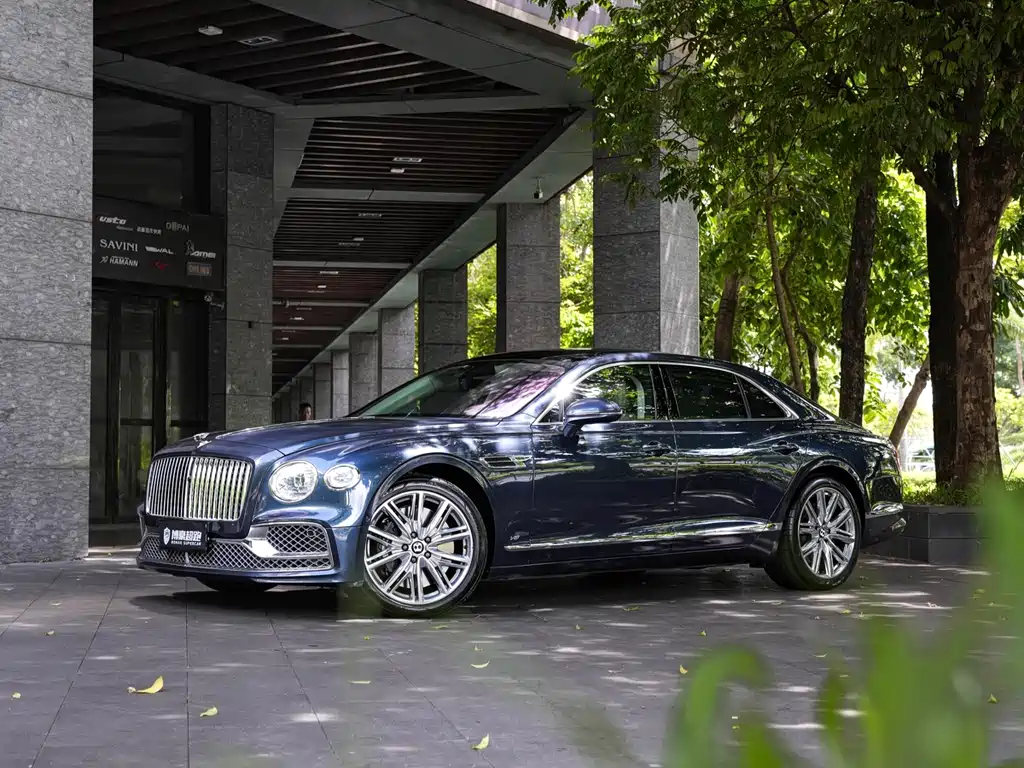 Bentley Flying Spur 2023